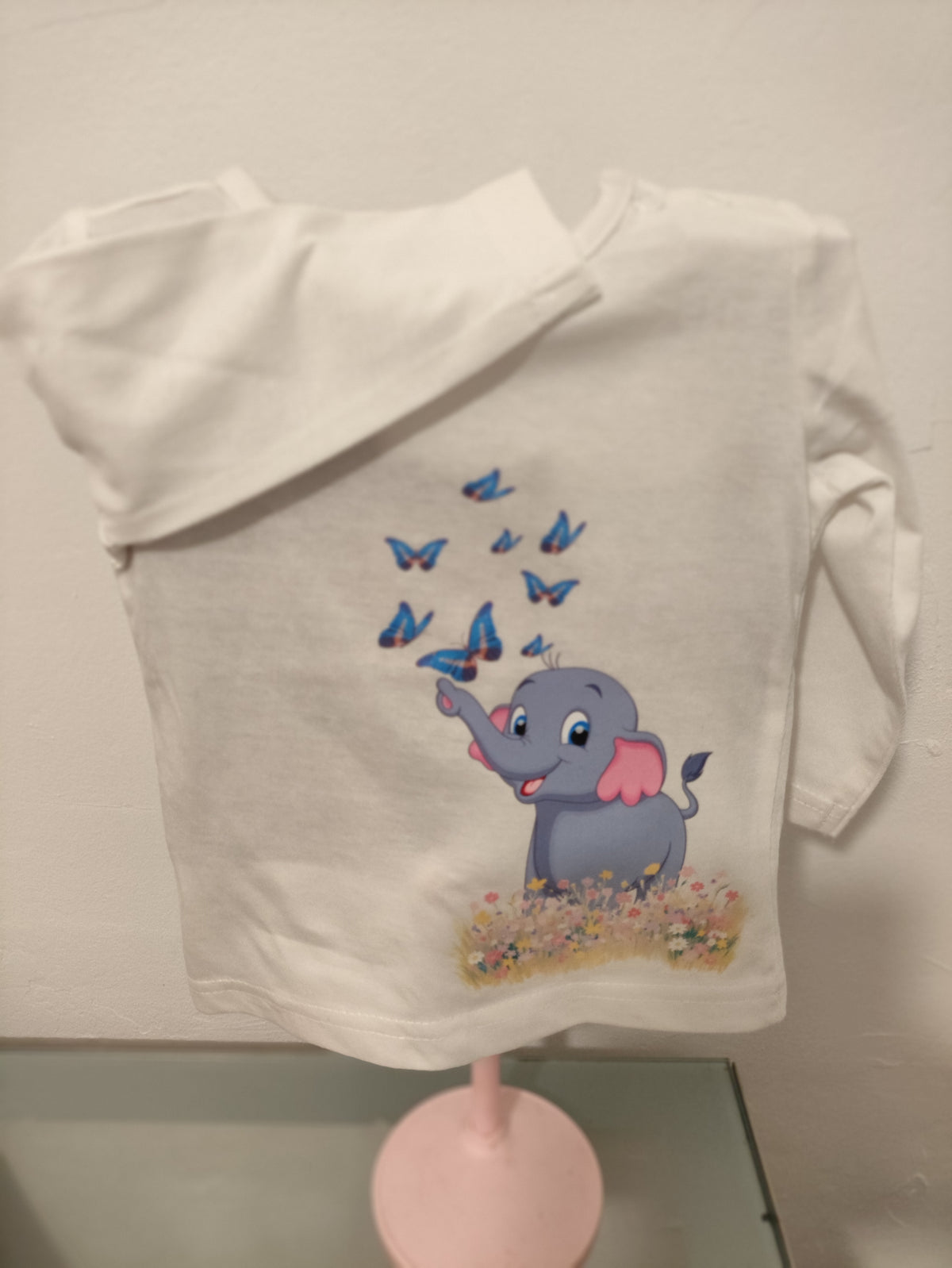 camiseta blanca de manga larga